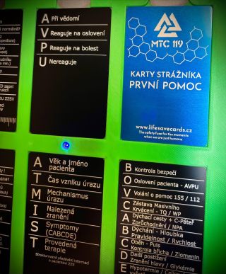 Karty strážníka pro @medical_training_center_119 ,které pořádá kurzy první pomoci právě pro ně.
