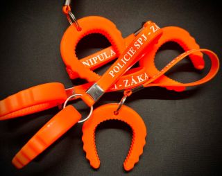 Dveřní klín podkova s možností personalizace! Vlastní text od 30 ks. První objednávka míří od @rustrpo